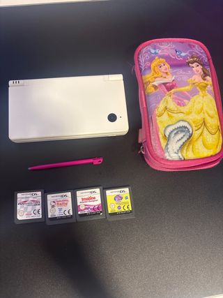 Nintendo DS Lite Blanca + 4 Juegos + Estuche
