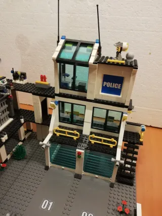 Lego City Comisaría 7744