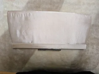 Bolso de mano para fiesta beige y dorado