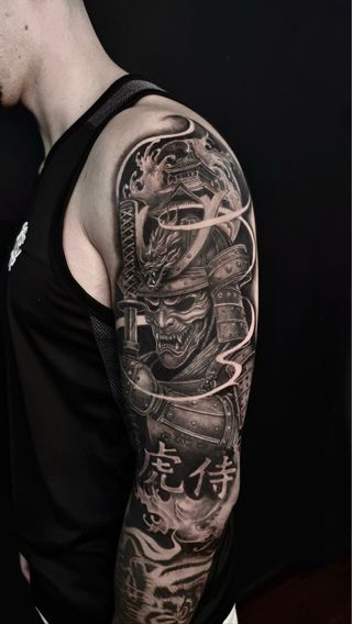 Tatuajes - Tatuadora con experiencia