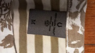 Falda vaquera verde y camiseta estampada