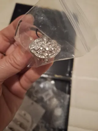 Anillo espectacular plateado