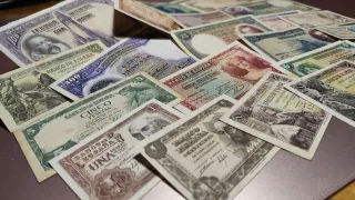 Lote 21 Billetes antiguos 100, 50, 25, 10, 5,1 Pts