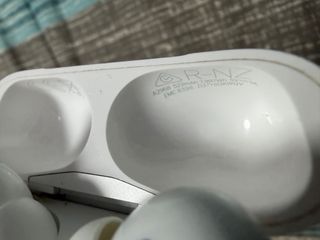 AirPods Pro 2ª Gen - Estuche de Carga sin caja