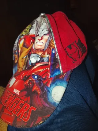 Lote de gorras infantiles