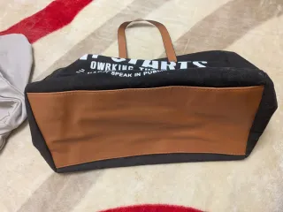 Bolso Grande Estilo Market Tote Negro Marrón