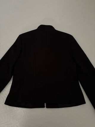 Chaqué negro elegante Zara