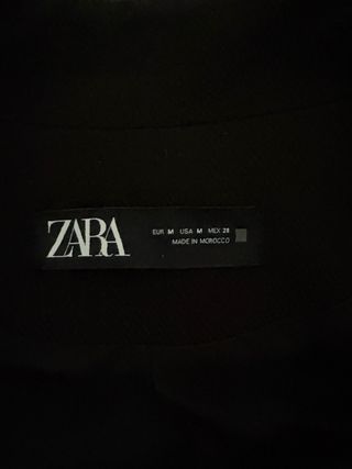 Chaqué negro elegante Zara