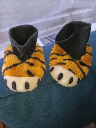 Pantuflas Bebé Tigre Talla 2 a 6 meses