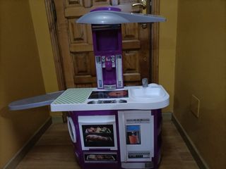 Cocina de juguete morada