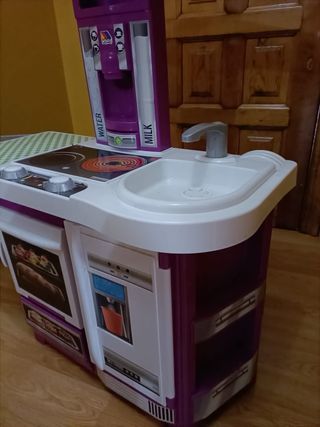 Cocina de juguete morada