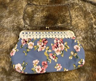 Bolso de mano floral