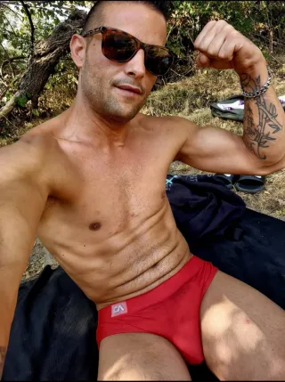 Bañador slips rojos