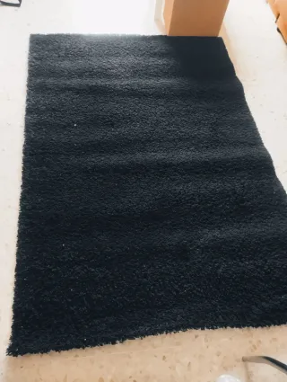 Alfombra negra de poliéster