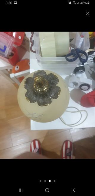 Lámpara de mesilla antigua pequeña