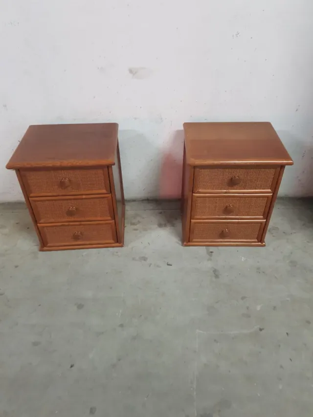 2 Mesitas de Noche Rattan Madera