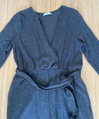 Mono largo gris oscuro Mango manga larga