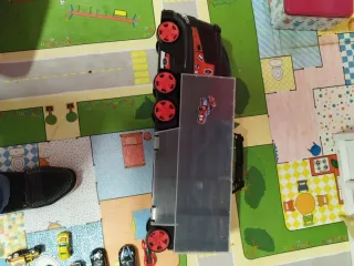 Camión porta coches grande