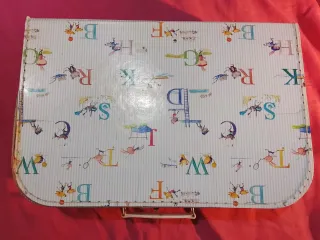 Maletín infantil con pictogramas educativos