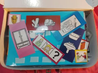 Maletín infantil con pictogramas educativos