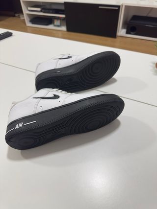 Nike Air Force 1 Low Blanco y Negro