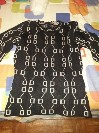 Jersey negro con estampado geométrico