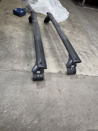 Barras portaequipajes coche