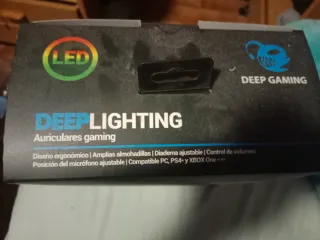 Cascos Deeplighting Negros y Rojos