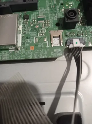 *despiece TV Samsung UE32M4005