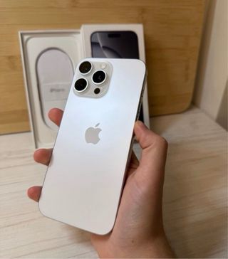 iPhone 16 Pro Max Plata