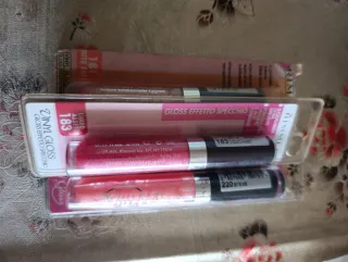 Rimmel Vinyl Gloss 183 Liquid Asset 3 pezzi