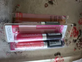 Rimmel Vinyl Gloss 183 Liquid Asset 3 pezzi