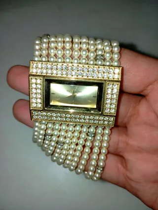 Reloj Valentino Mujer Perlas y Cristales