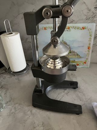 Exprimidor de cítricos manual