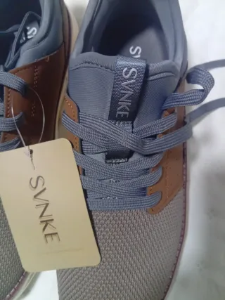 Zapatilla SVNKE Hombre Marrón y Gris