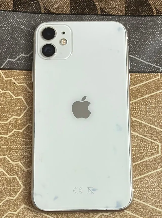 iPhone 11 Apple