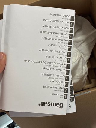 Hervidora de agua SMEG negra