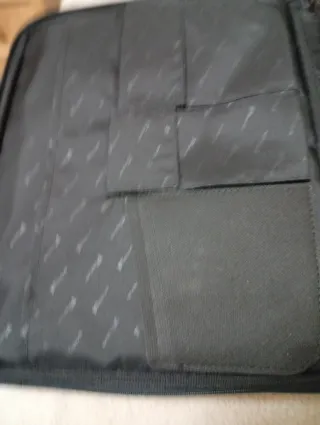 Maletín Targus para portátil ú otros usos