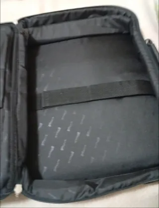 Maletín Targus para portátil ú otros usos