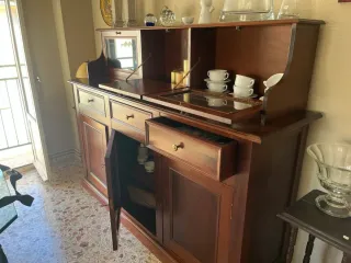 Aparador comedor madera con vitrina