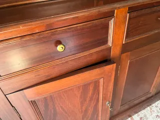 Aparador comedor madera con vitrina