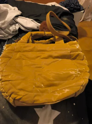 Bolso Charol Acolchado Mostaza