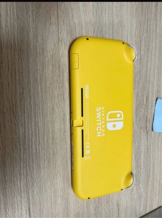 Nintendo Switch Lite Gialla + Animal Crossing