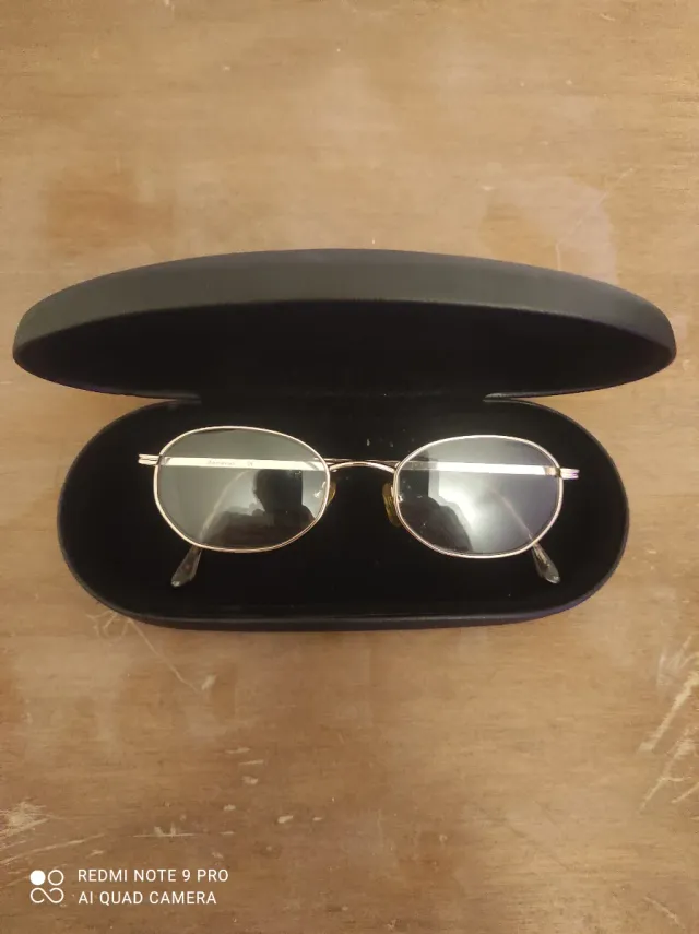 Estuche gafas rígido terciopelo interior