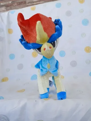 Pokémon peluche Keldeo Edição especial 20 Anos