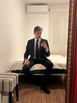 Traje azul marino hombre + corbata