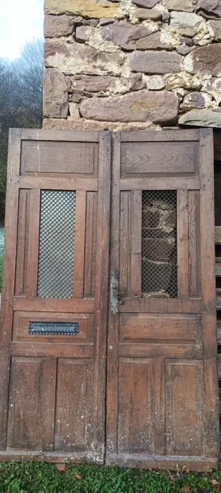 Puertas de roble antiguas