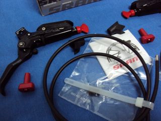 NUEVO Frenos SRAM CODE RSC 4 pistones 1050-1500mm