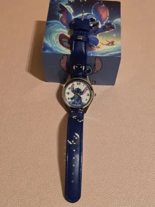 Reloj infantil azul y blanco.STITCH. NUEVO 4,80EUR
