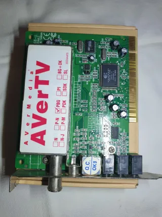 Tarjeta TV y capturadora AverMedia AVerTV